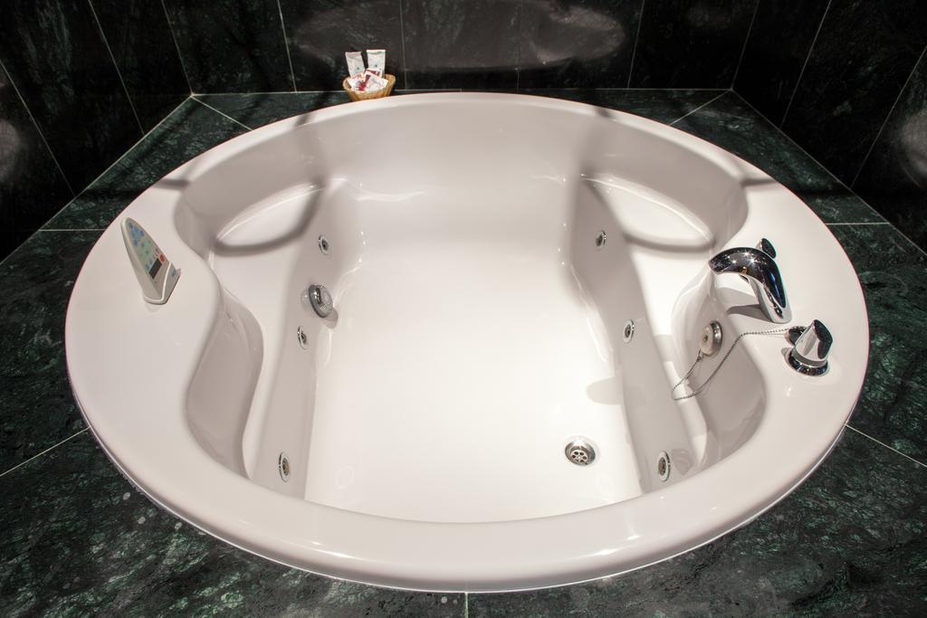Hotel Villa De อัลมาซัน ภายนอก รูปภาพ