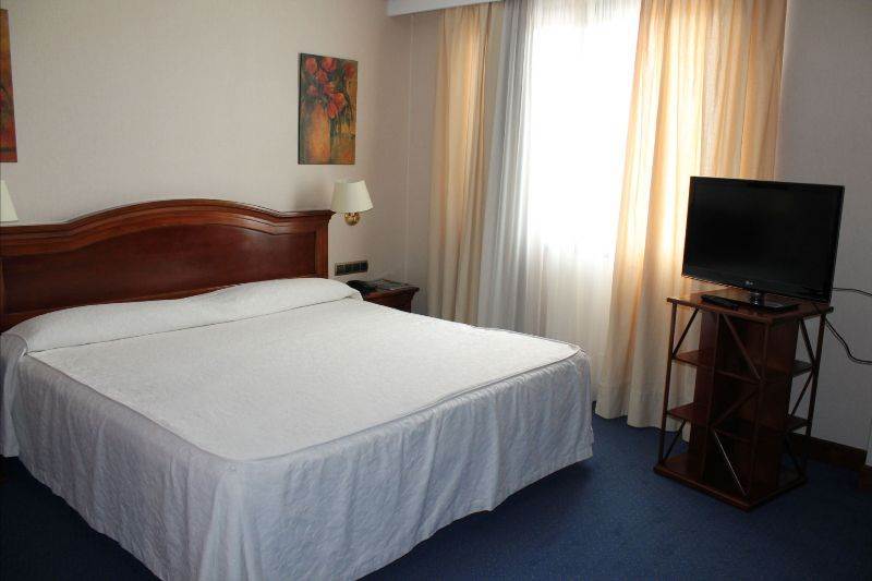 Hotel Villa De อัลมาซัน ภายนอก รูปภาพ