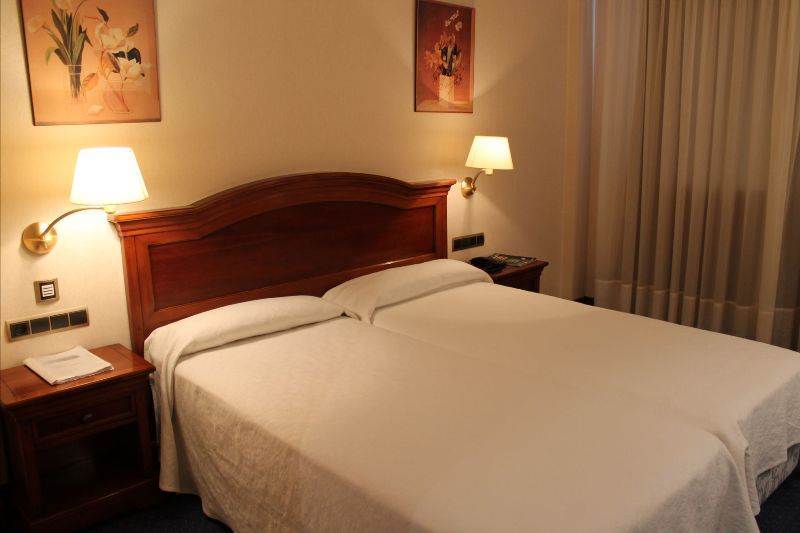 Hotel Villa De อัลมาซัน ภายนอก รูปภาพ